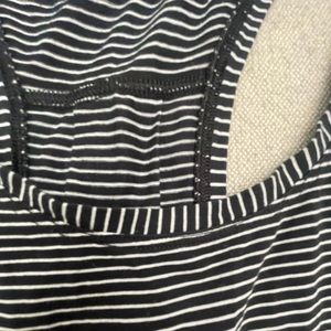 Women’s Lululemon black and white striped pleated back tank